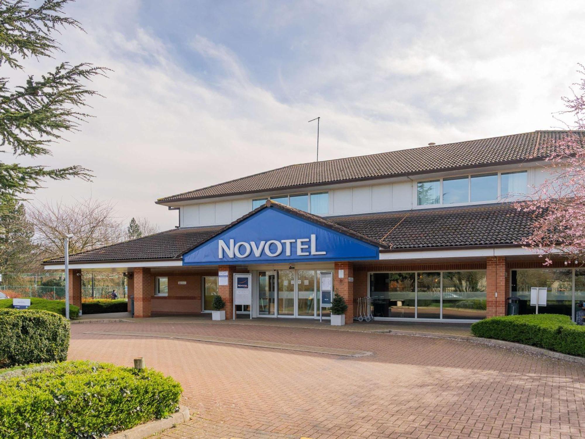 Novotel Мілтон-Кінз Екстер'єр фото
