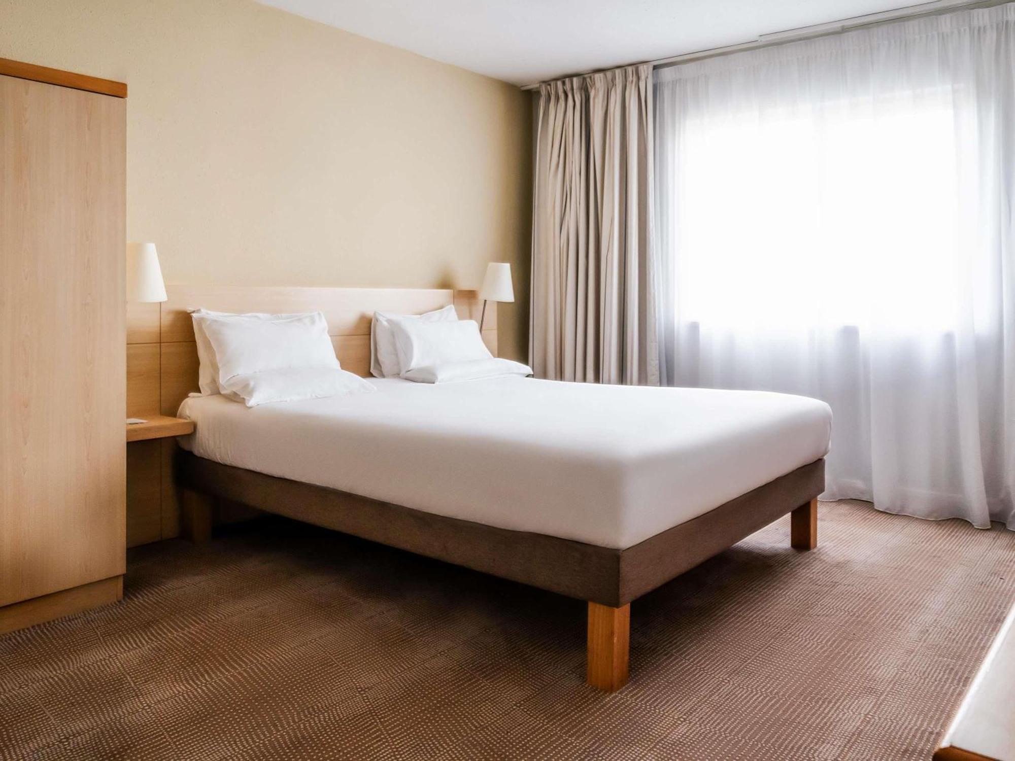 Novotel Мілтон-Кінз Екстер'єр фото